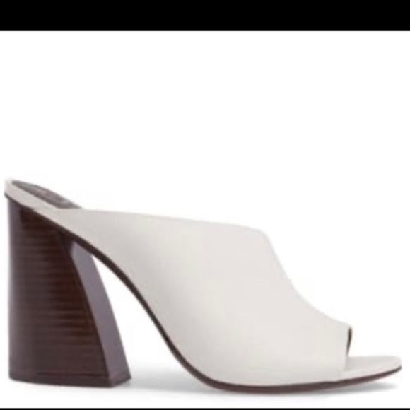 Mercedes Castillo white grained calf sandals - Picture 2 of 6